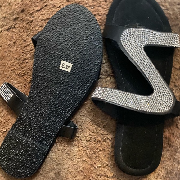 Sandals - Picture 2 of 2